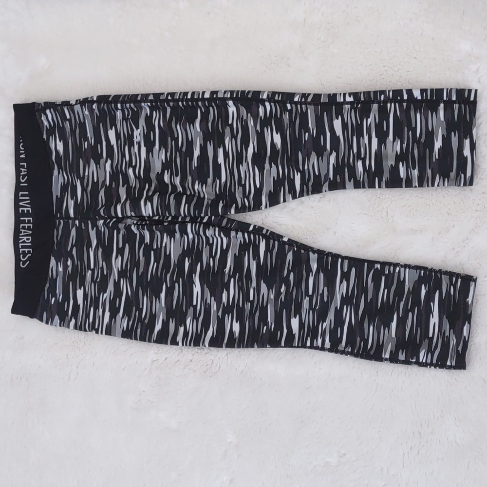 NIKE DRI-FIT RUNNING PANTS. - Picture 1 of 12
